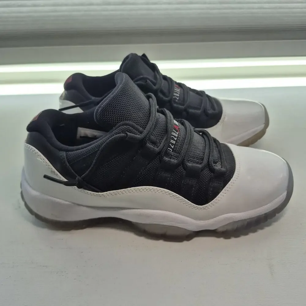 Nike Air Jordan 11 Retro Low GS Tuxedo 528896-110 Youth Size 5Y White Black